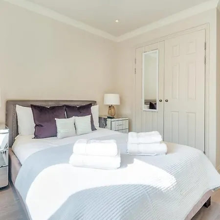 Stunning 3-Bedroom In The Heart Of London With Parking-Hosted By Sweetstay Exterior photo