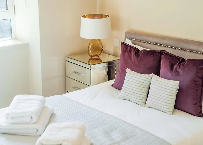Stunning 3-Bedroom In The Heart Of London With Parking-Hosted By Sweetstay